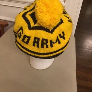 GO ARMY! West Point Golf Winter Hat Cap Beanie Pom Pom Adult One Size